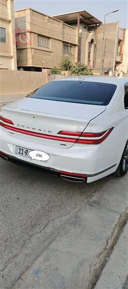 جێنسس G90
